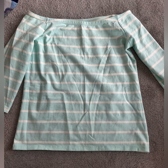 Gap off the shoulder 3/4 sleeve size small - Picture 3 of 3